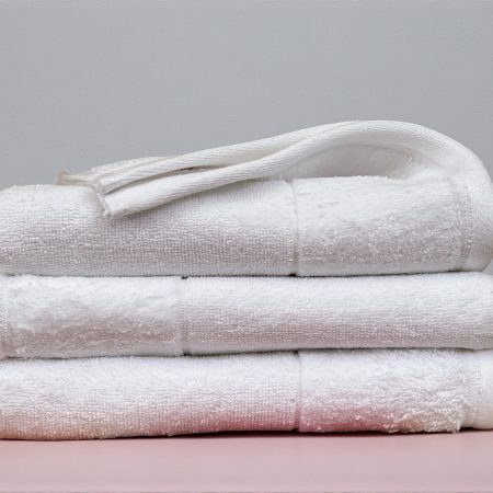 Velur Peškir 70×140 cm – Luksuzni Pamuk sa Pliš Efektom Bela boja