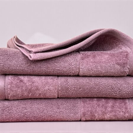 Velur Peškir 70×140 cm – Luksuzni Pamuk sa Pliš Efektom Ljubičasta boja