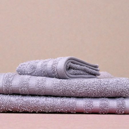 Premium Peskir 70×140 cm – Dupli Štep, 100% Pamuk Vestio Ljubičasta boja