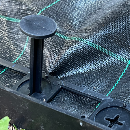 Klinovi za agrotekstil 20 cm – za mreže, cevi za navodnjavanje i vrtne ivičnjake