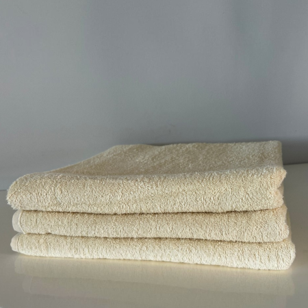 Peškir Indy 70x130cm Glat 400g/m2 Bež